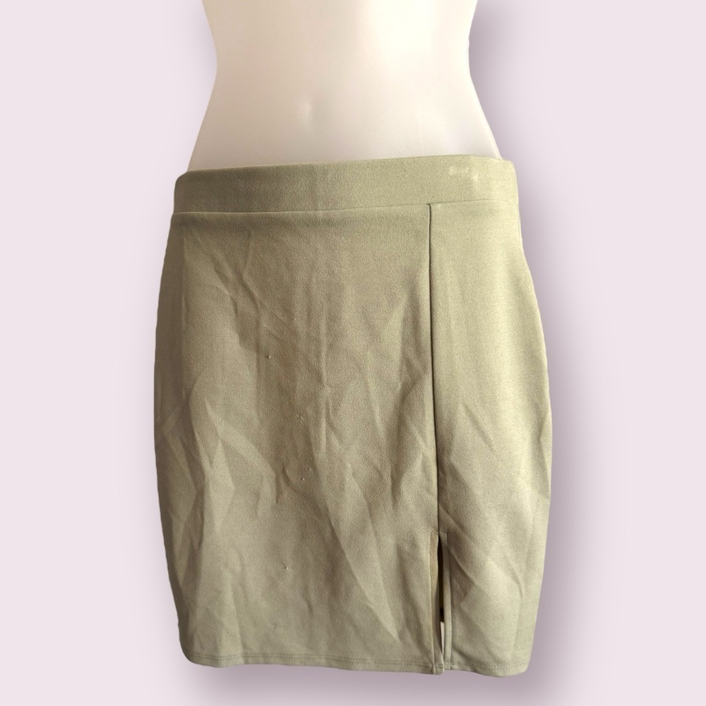 Fashion Nova Green Bodycon Mini Skirt Side Slit Fitted Size M - Picture 3 of 4